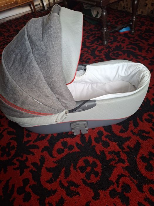 Cărucior sport și landou wi scoica