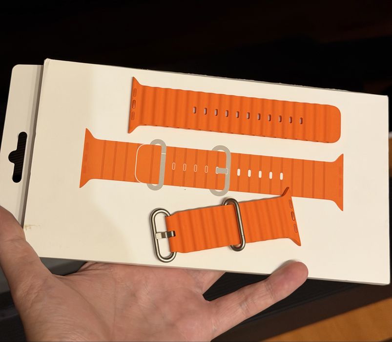  Ocean Band Orange Apple Watch