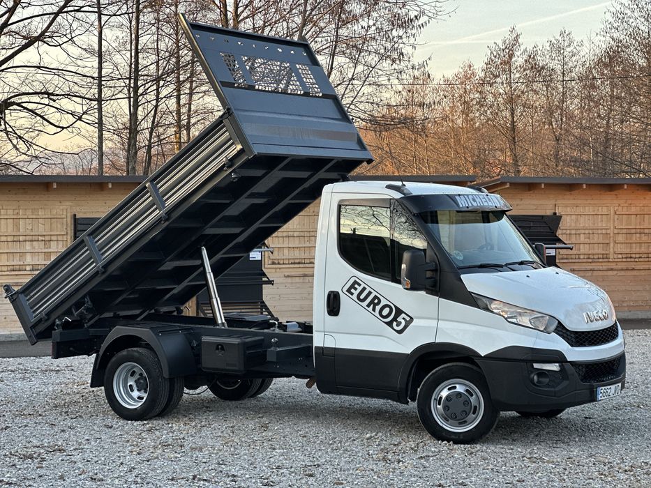 Iveco Daily Basculabil pe 3 parti motor3.0 150cp Clima An 2016 Spania