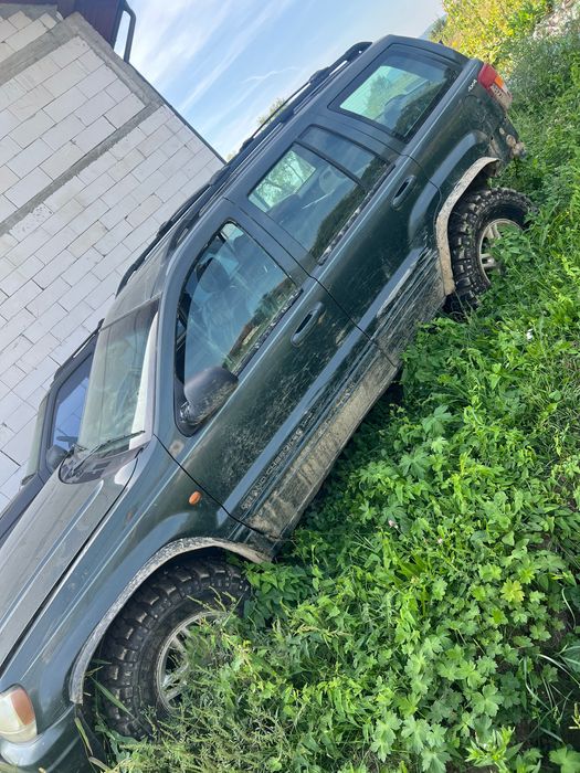 Vând jeep grand cherocke