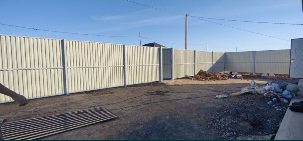 Забор из профлиста .