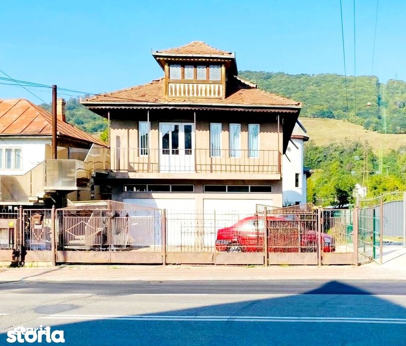 Casa de vânzare – poziție excelentă în Piatra-Neamt
