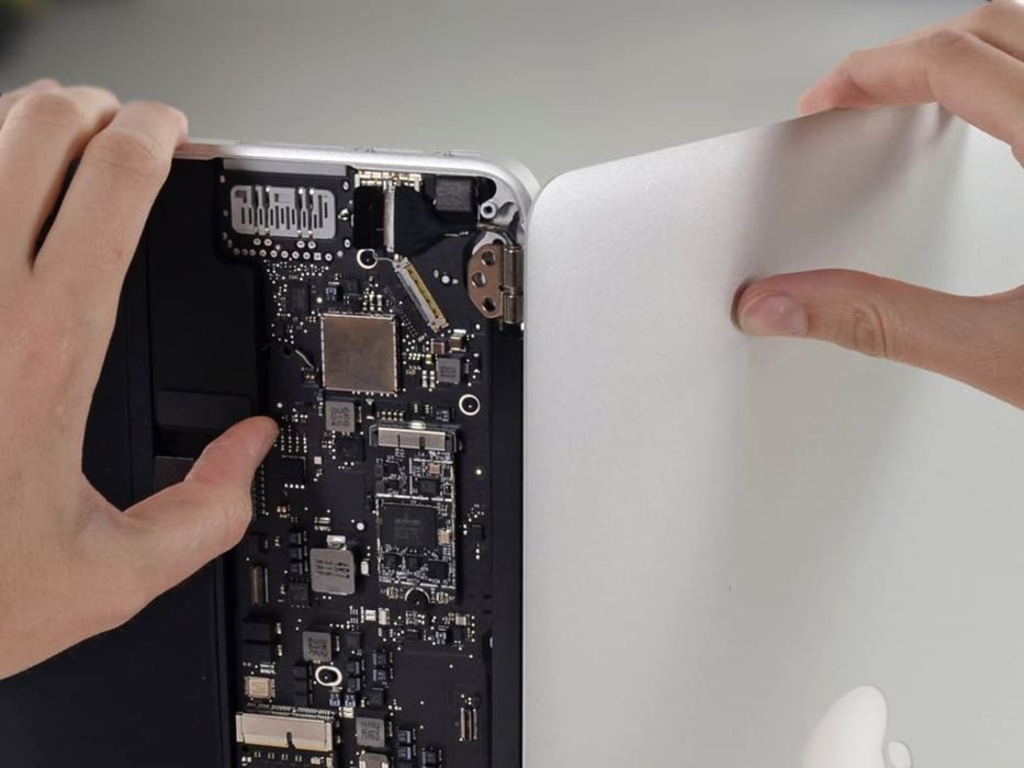 Ремонт Mac Book, замена Экранов Mac Book Air