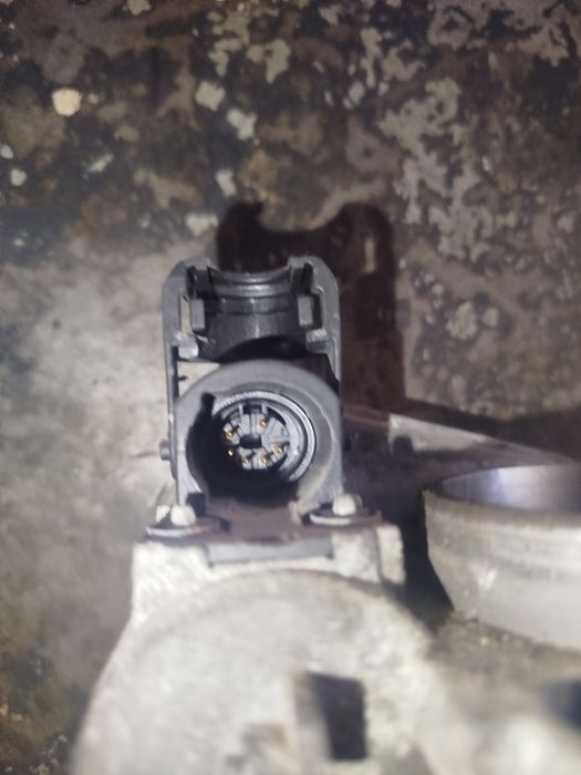 Дроссельная заслонка