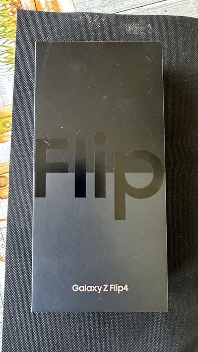 Samsung Galaxy Z Flip4