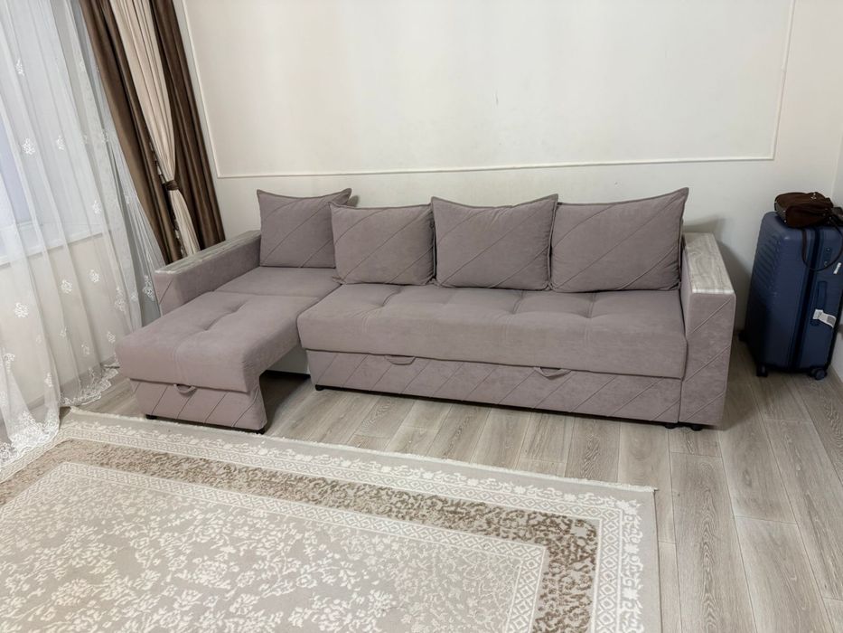 Продам угловой диван в отличном состоянии