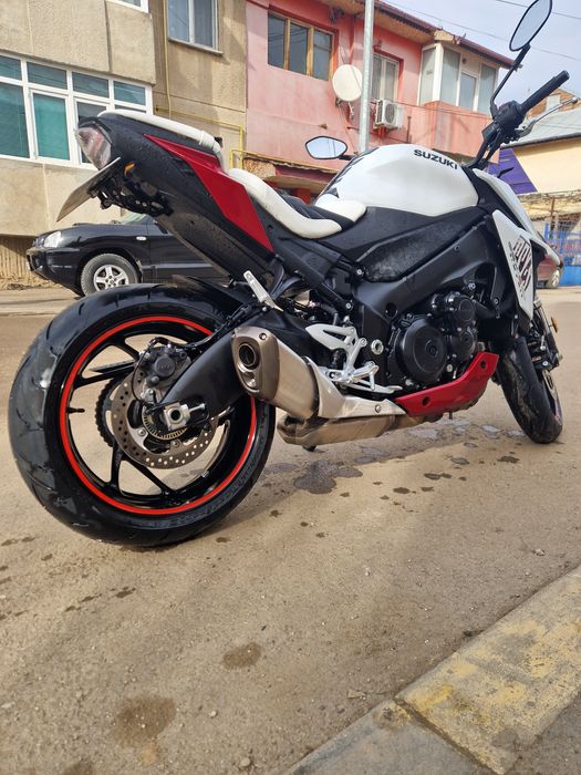 Suzuki gsx.s 950