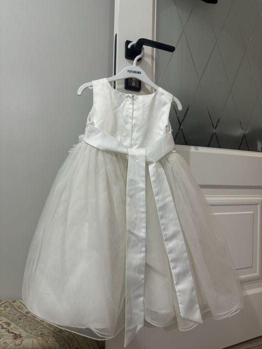 Нарядное пышное детское платье