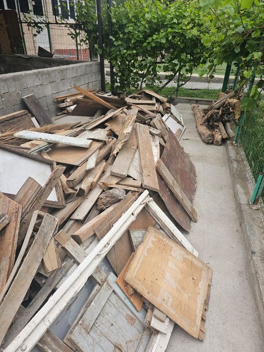 Утин сотилади, продаются дрова