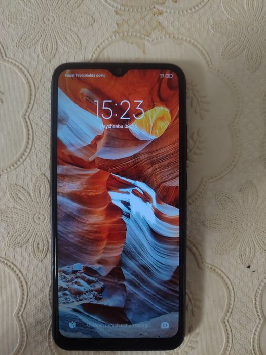 Redmi 9C holati yaxshi ekran almashmagan laminati bilan turibdi