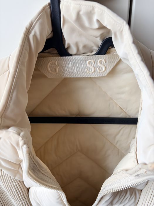 Елек с еластичен колан Guess