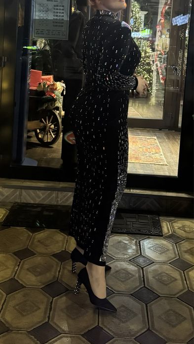 Платье вечернее в камнях