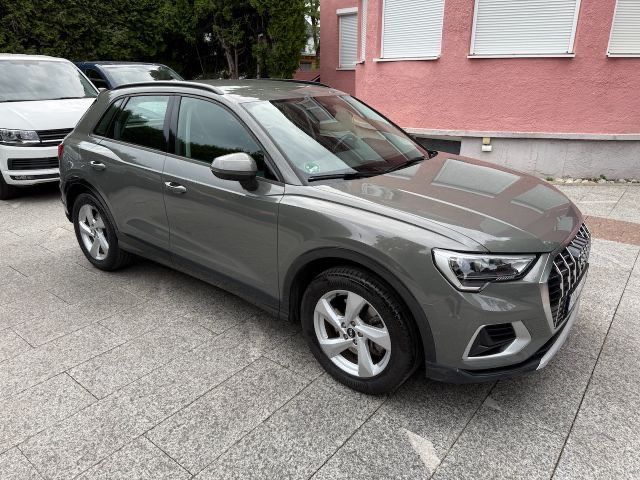 Audi Q3 quattro 2021