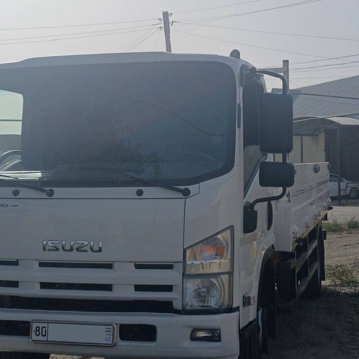 Isuzu 5t. YILI 2011