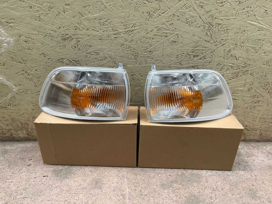 Поворотник, Габарит на Toyota Previa 1991- / Тойота Превия 1993