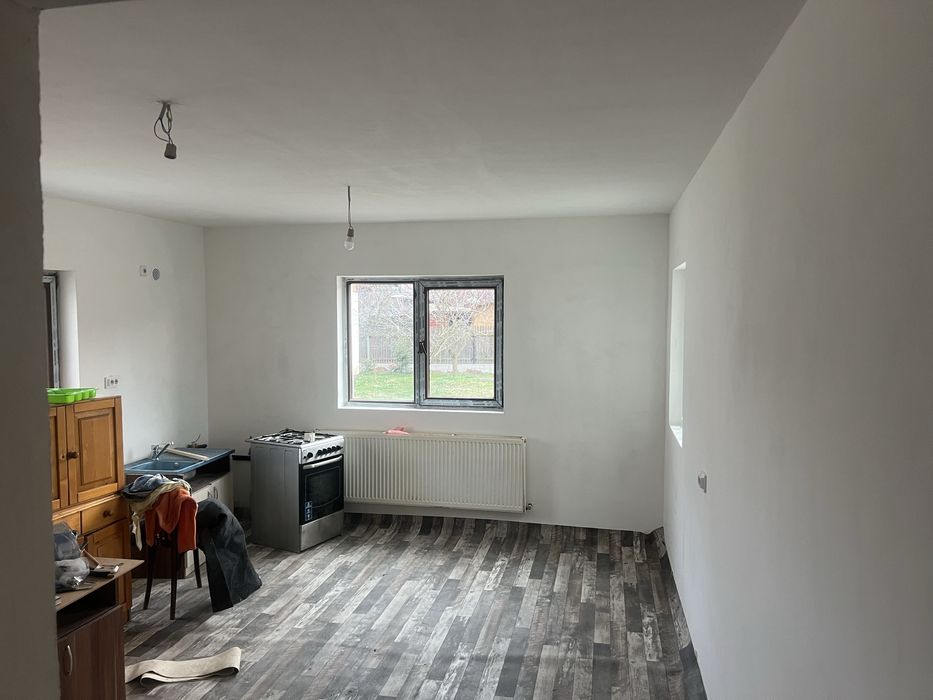 Inchiriez casa in Floresti depozit,sediu firma