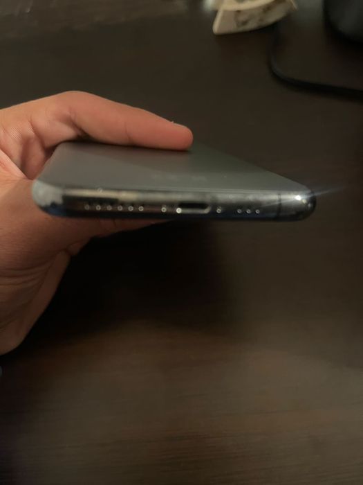 Prodavam iphone 11 pro