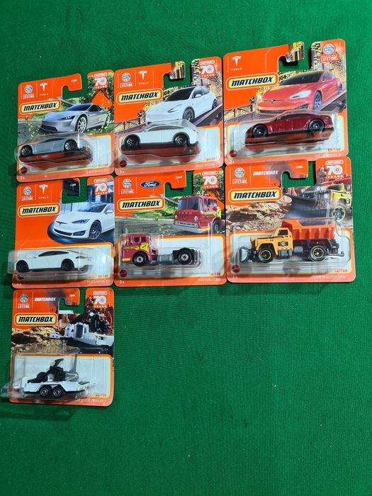 Продавам метални колички Matchbox  ! Мащаб 1:64 !