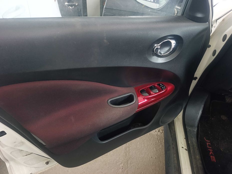 Nissan Juke / Нисан Джук - на части
