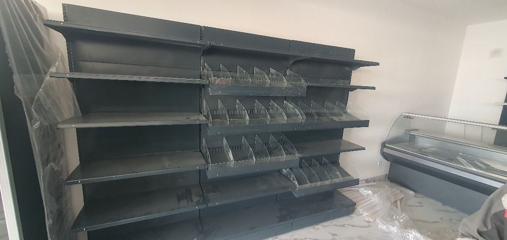 Стилаж и халаделник