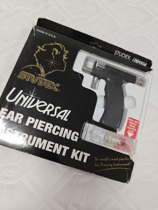 Продам пистолет для прокола мочки уха