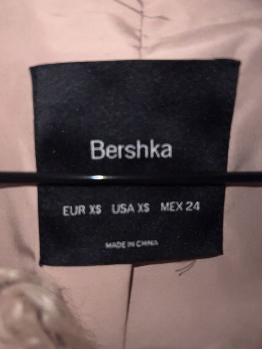 Яке Bershka Zara
