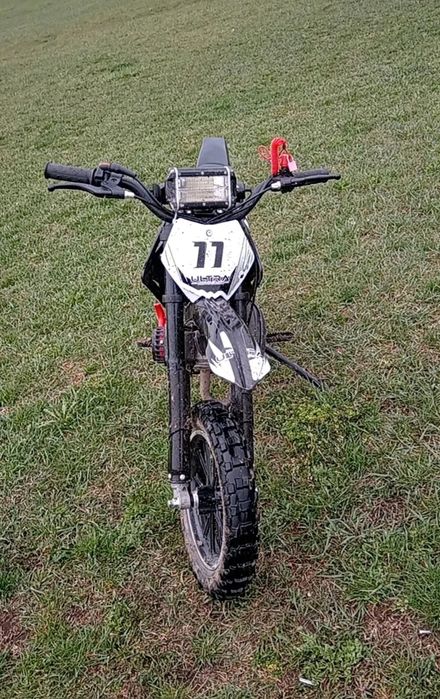 Vând cros de 49 cc