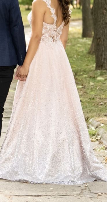 Дърга рокля за специални поводи