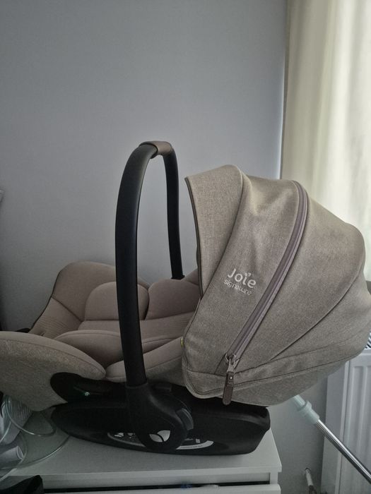 Vând scaun auto bebelusi fara suportul fix de jos