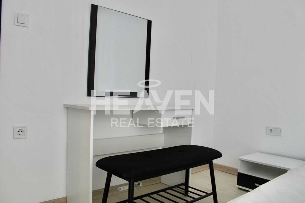 Продава се Тристаен апартамент в Пловдив, Център - 75 кв.м за 1727 €/кв.м - Снимка #1