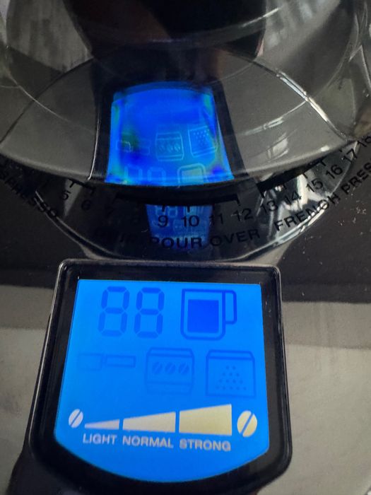 Rasnita Delonghi Dedica