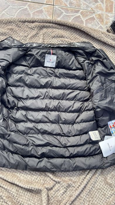 Черно яке Moncler оригинално
