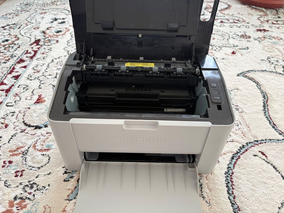 Продаётся принтер Samsung Printer Xpress M202x series