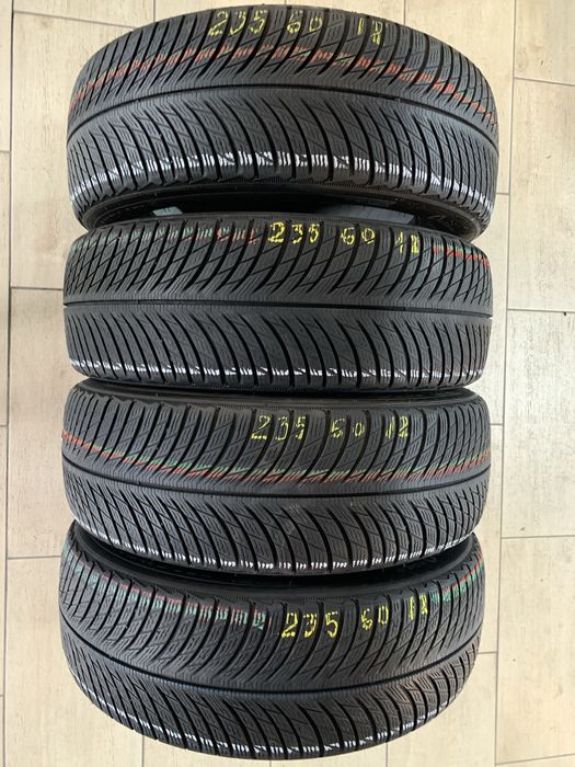 Set 235 60 18 anvelope de iarna
