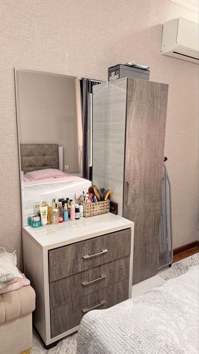 Спальный гарнитур ideal holatda sotiladi