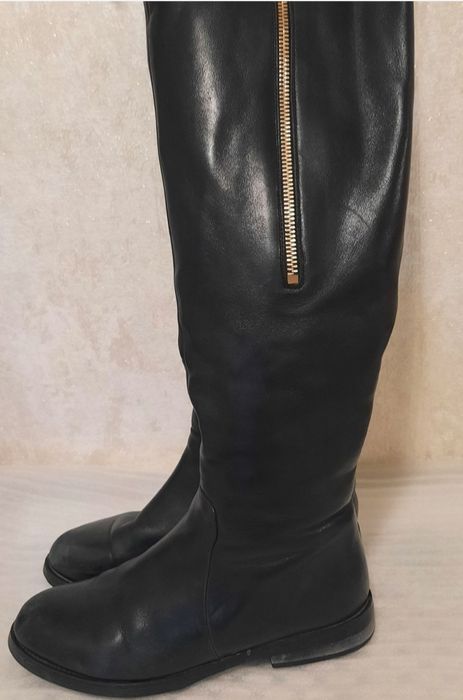 Продается зимние сапоги