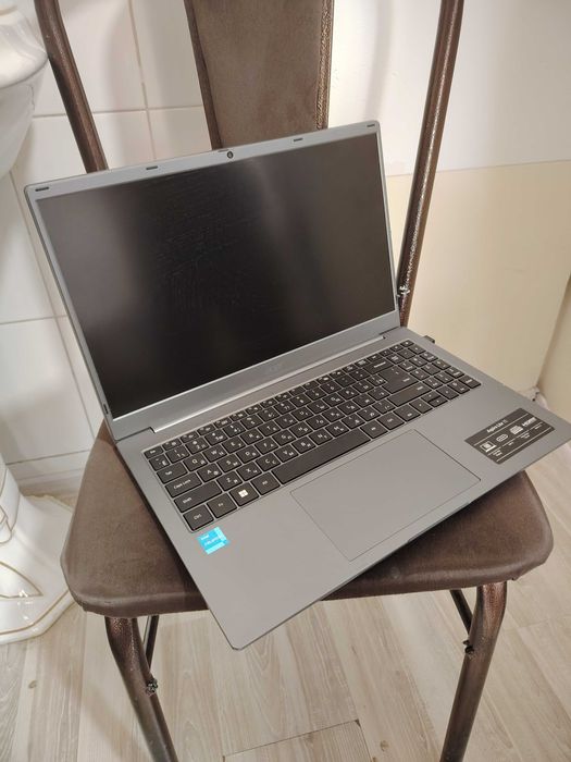 Acer ноутбук с коробкой документ