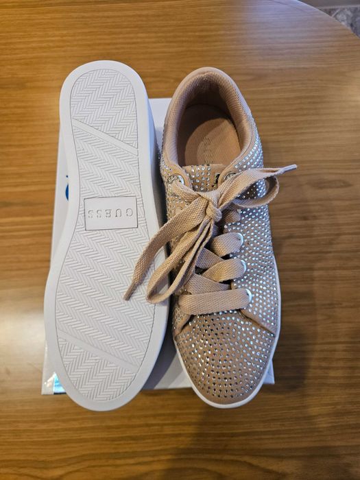 Кецове Guess, боти Zara,ботуши Max Mara