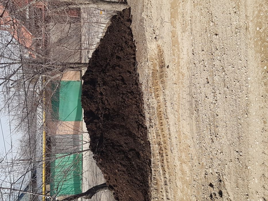 Перегной Зил Доставка песок отсев щебень уголь керамзит вывоз мусора