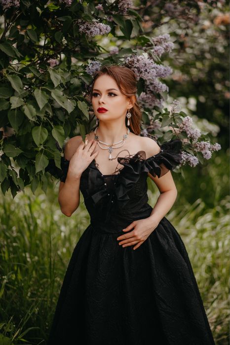 Черное вечернее платье