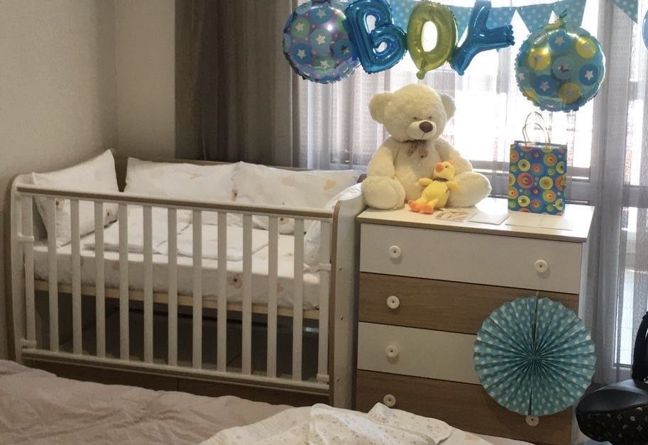 Бебешко легло, скрин и матрак!