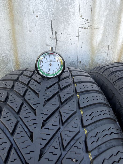 2 бр 215/55/17 Nokian 2023г