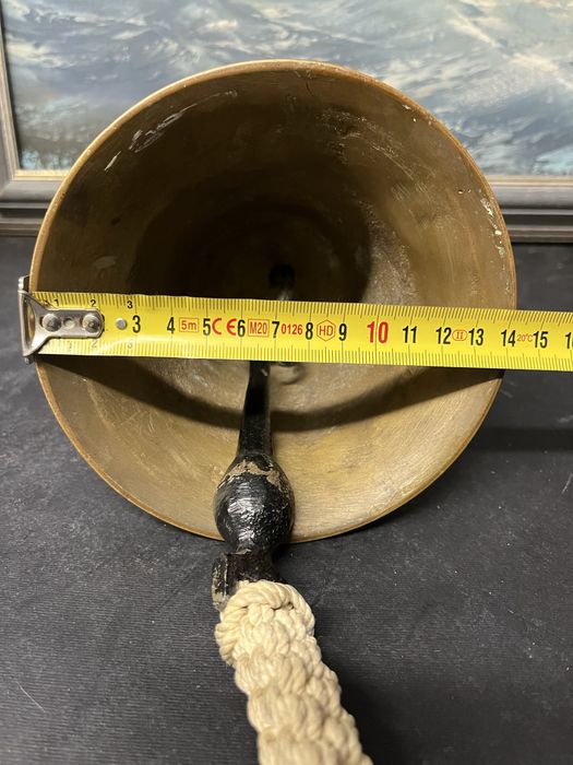 Бронзова,корабна камбана