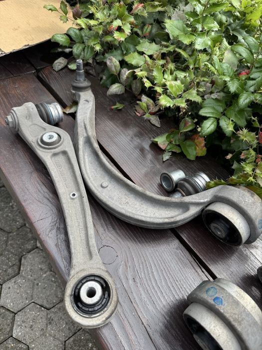 Brate fata si pivoti