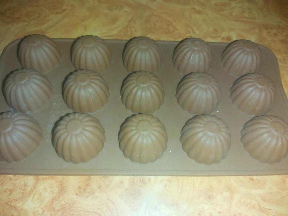 Продам силиконовые формы для теста и шоколада.Цены разные.