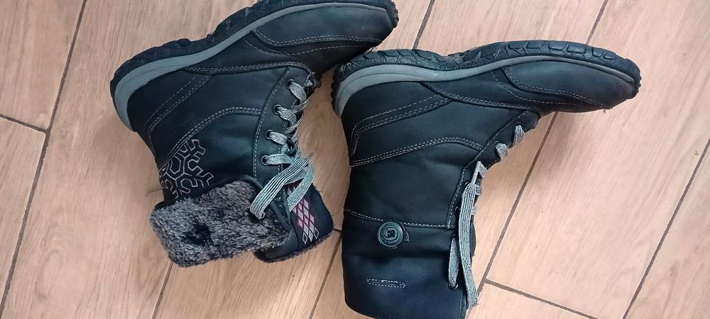 Продам обувь зимнюю