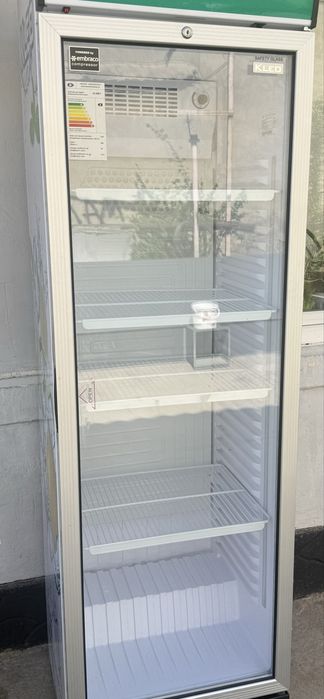 Холодильник витринный