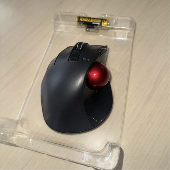 Mouse pentru stangaci