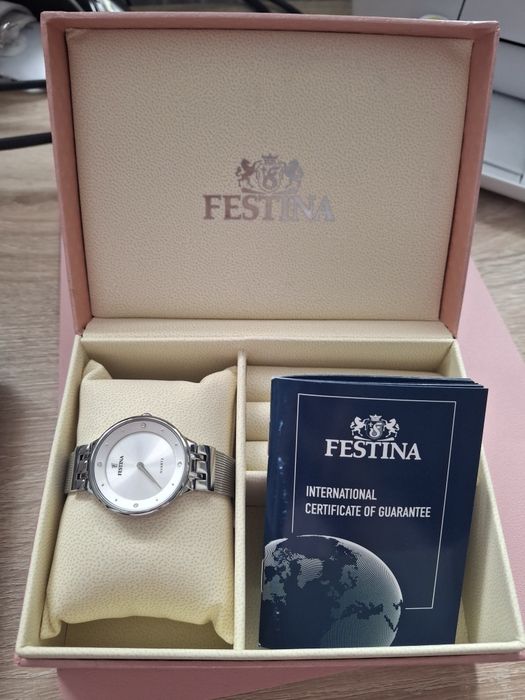 Vând ceas nou festina dama