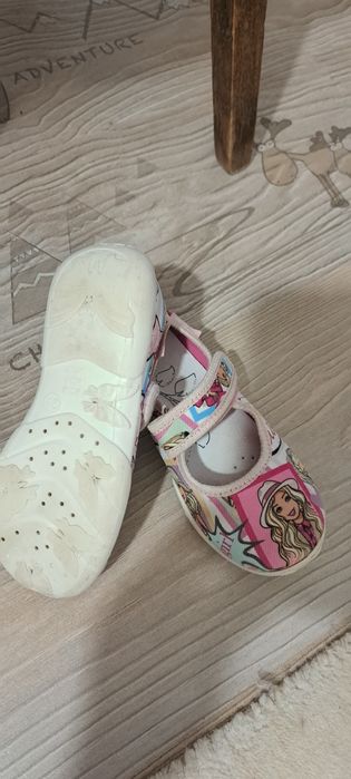Детски пантофи и обувки